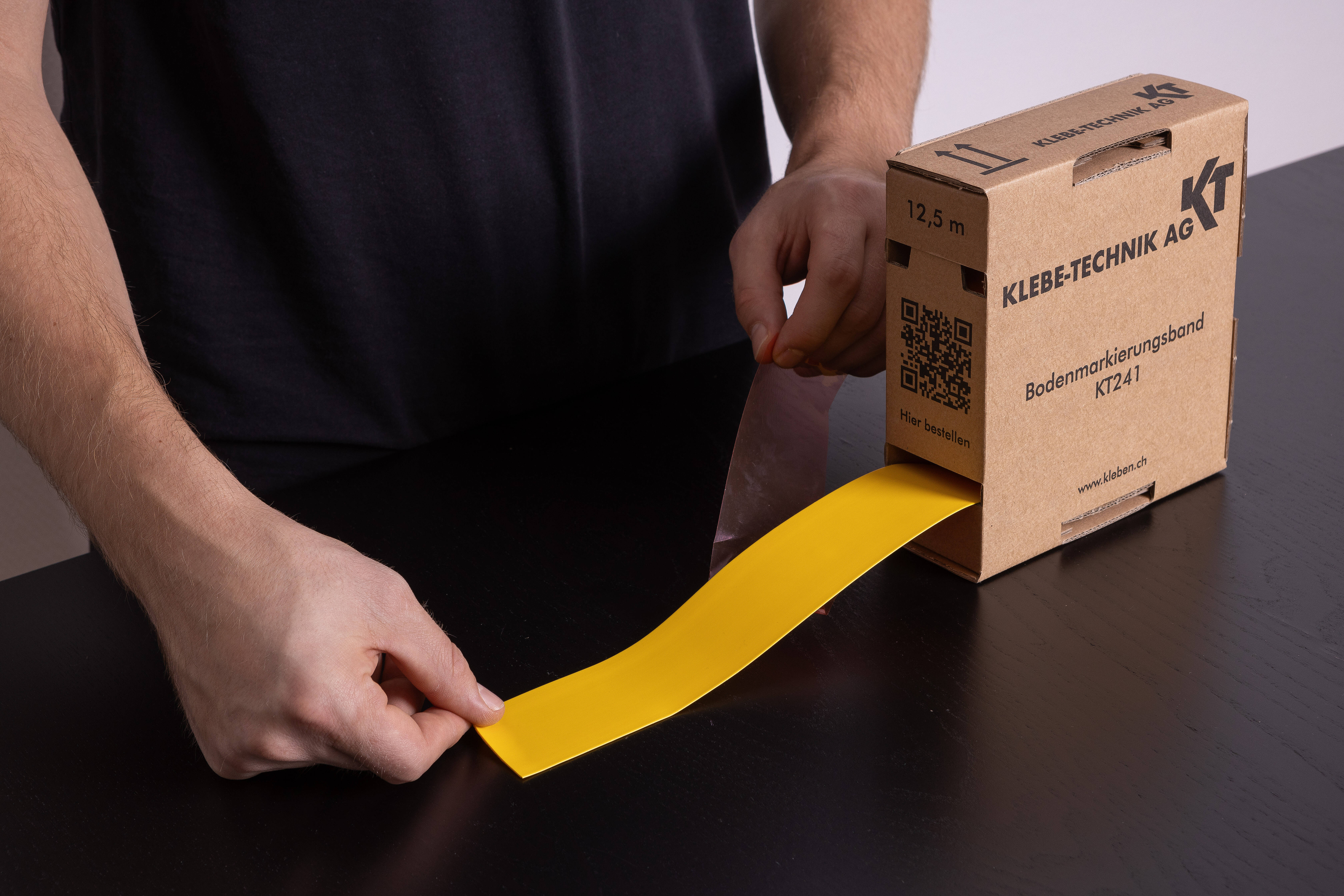 Unsere Neuheit: Bodenmarkierungsband KT241 Unsere Neuheit: Bodenmarkierungsband KT241